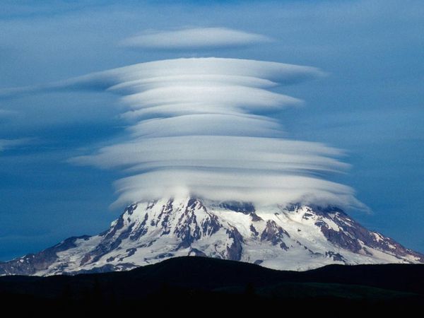 lenticular-clouds